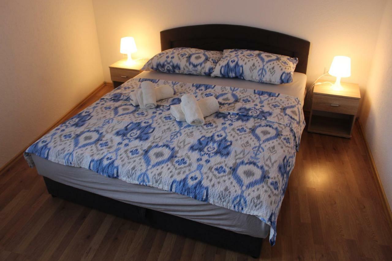 Apartments Anicic Coric 오미살즈 외부 사진