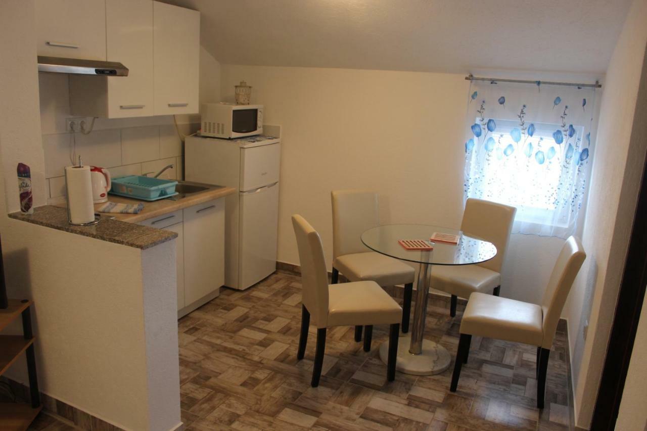 Apartments Anicic Coric 오미살즈 외부 사진