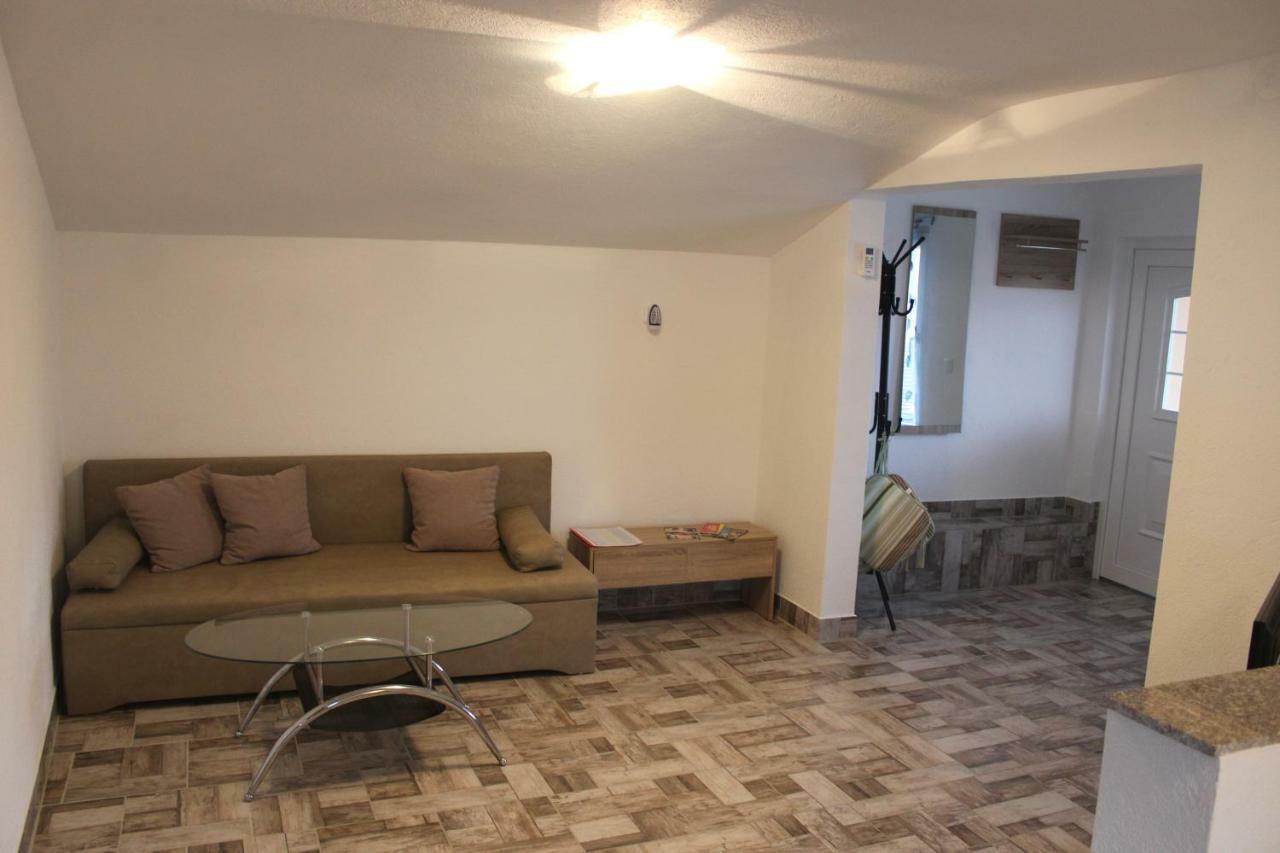 Apartments Anicic Coric 오미살즈 외부 사진