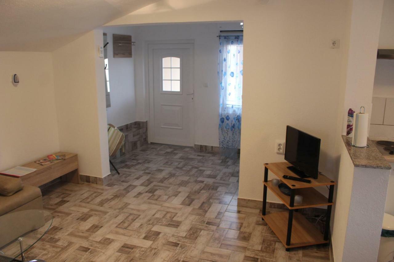 Apartments Anicic Coric 오미살즈 외부 사진