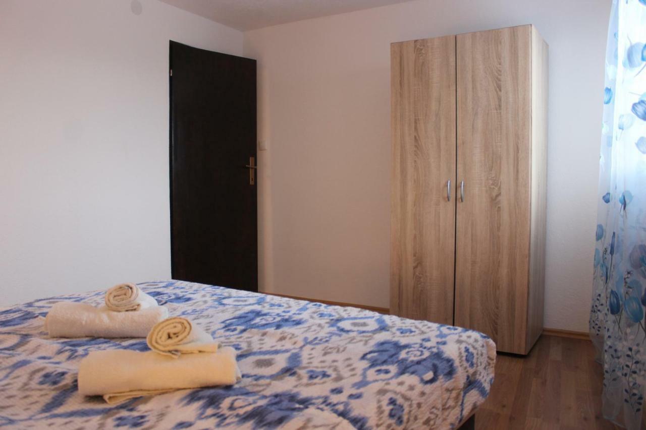 Apartments Anicic Coric 오미살즈 외부 사진