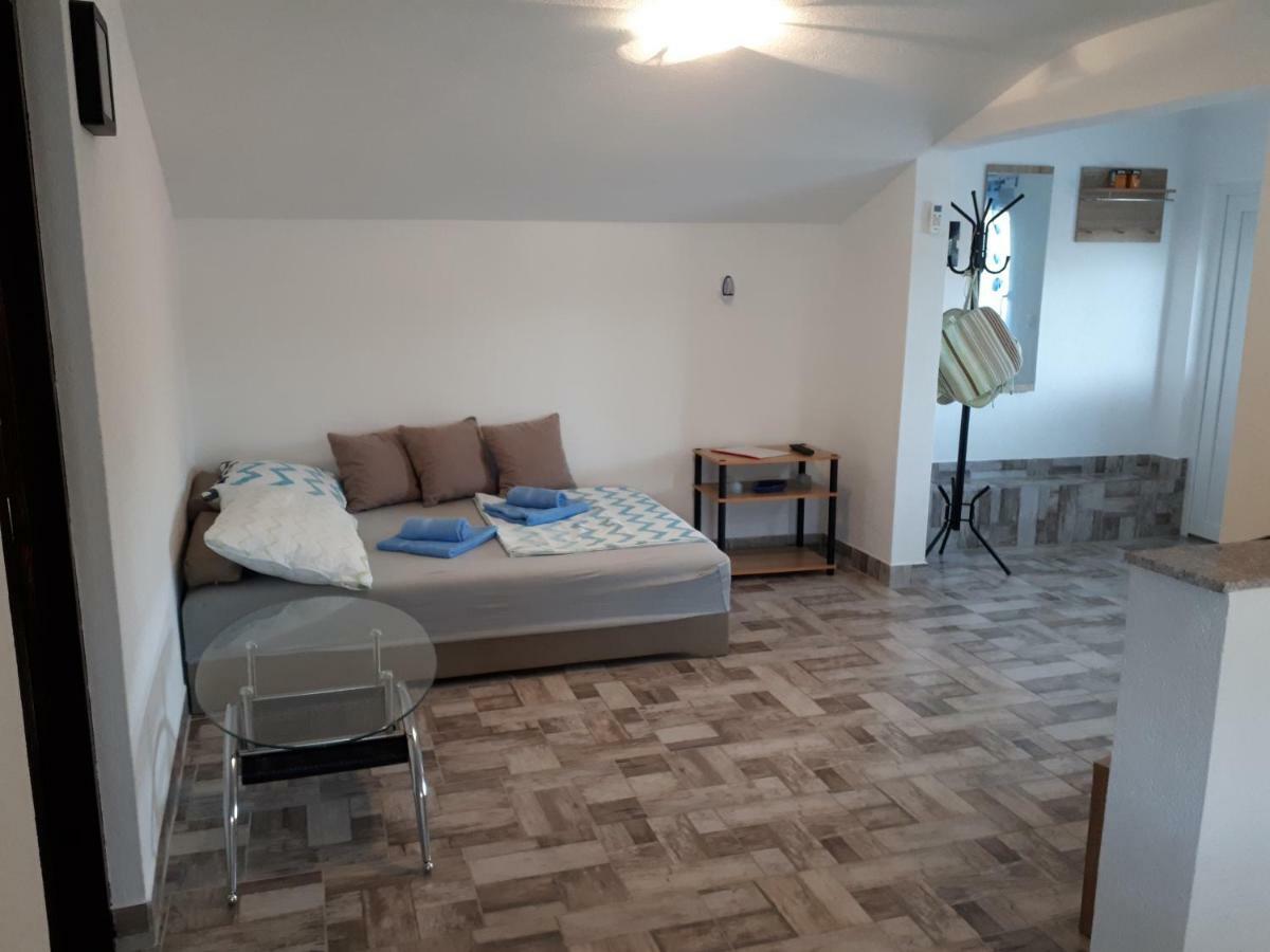 Apartments Anicic Coric 오미살즈 외부 사진